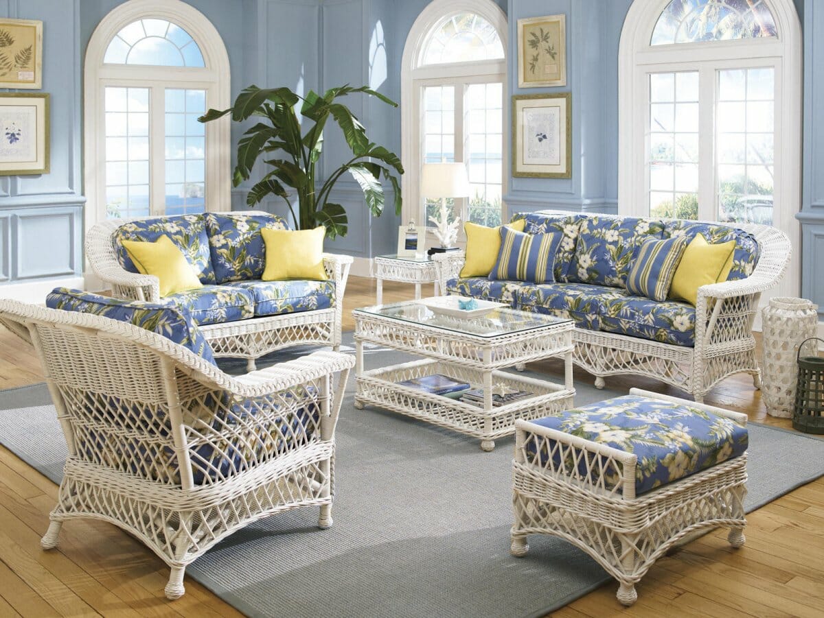 New Wicker Living Room Furniture for Large Space