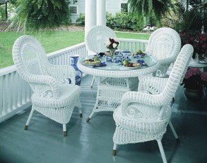 Country Porch Victorian Wicker Dining Set