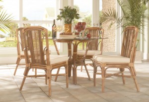 Bayview 4 Dining Chairs & 1856GL39 42" Square Round Glass