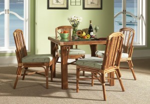 Bayview 4 Dining Chairs & 1851GL09 w/ 36" X 36" Sq. Table