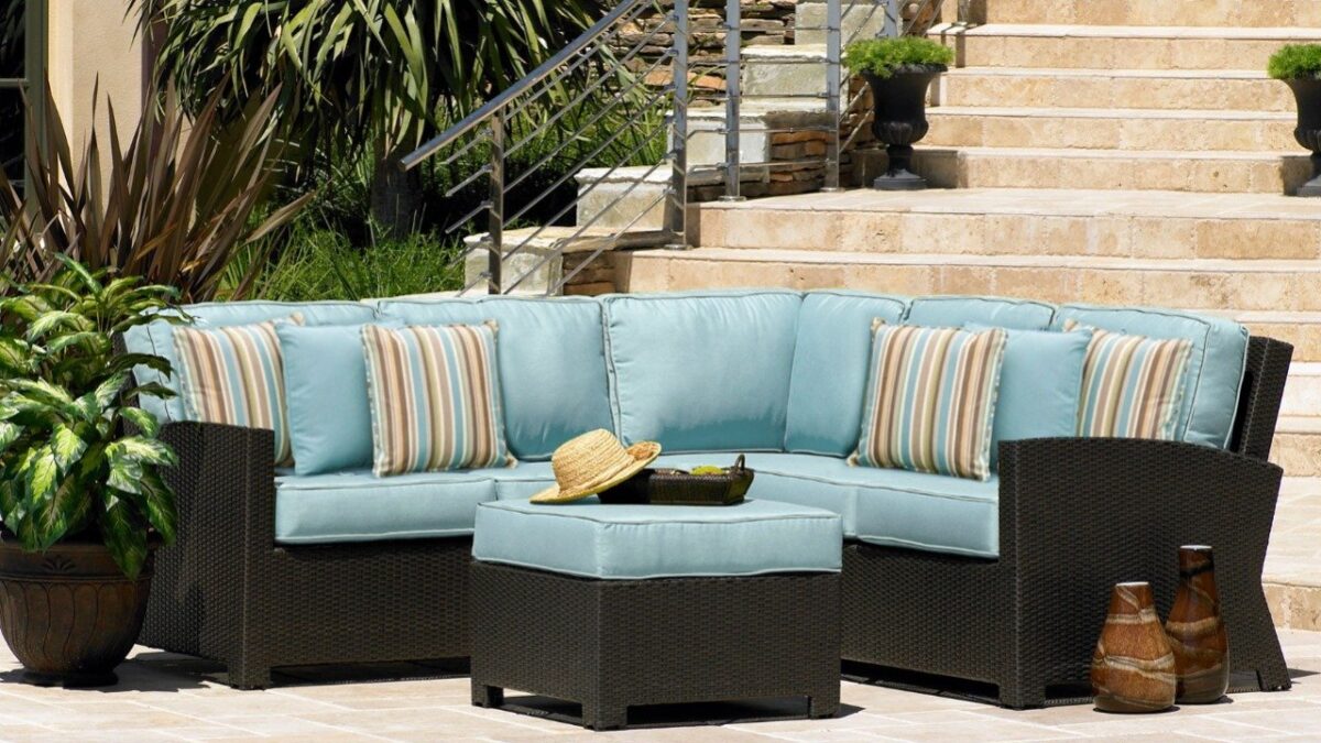 Sag Harbor Outdoor Wicker Set